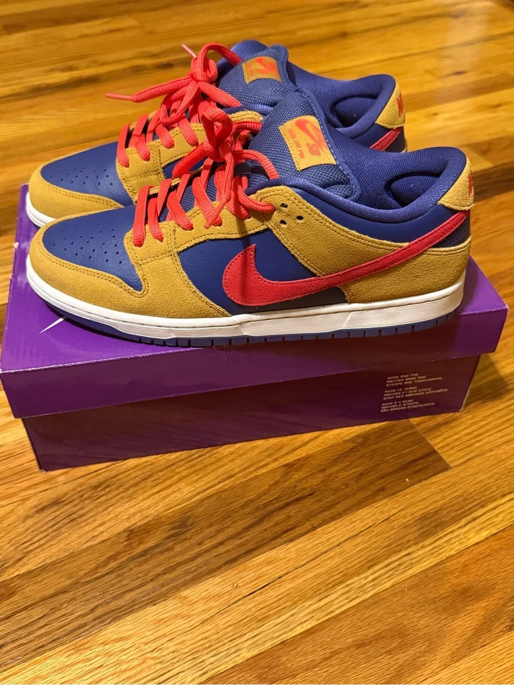 Nike Low-Top Sneakers - Blue, Tan & Pink